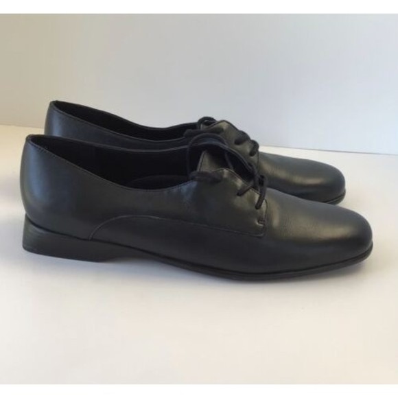 TROTTERS Women's Leather Lace Up Shoes, Deep Navy Blue (Size 9.5 N) - Picture 2 of 11